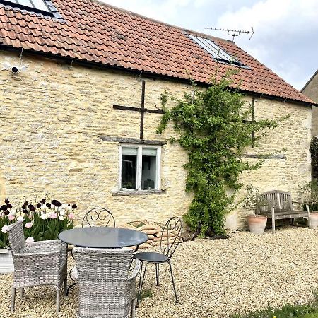 Beautiful Self-Contained Cotswolds Barn Villa Yatton Keynell Exterior foto